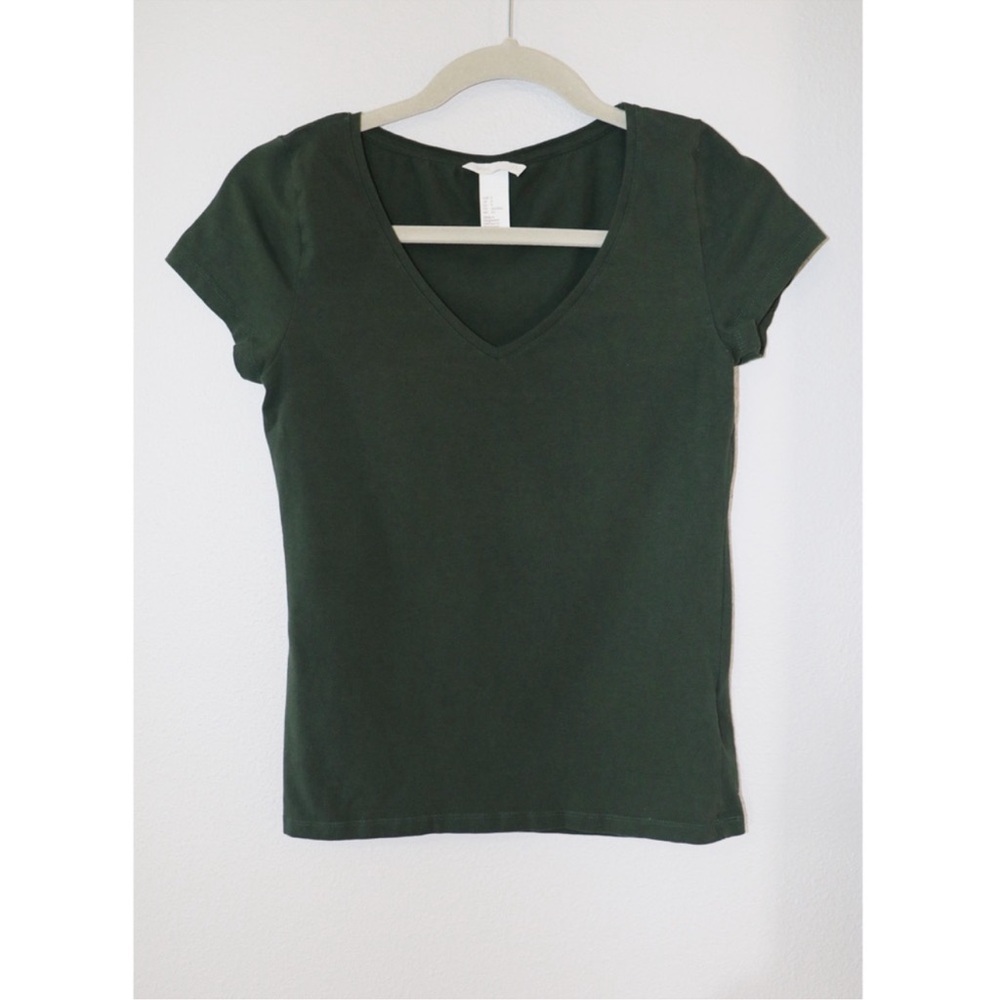 H&M green Vneck T-shirt
